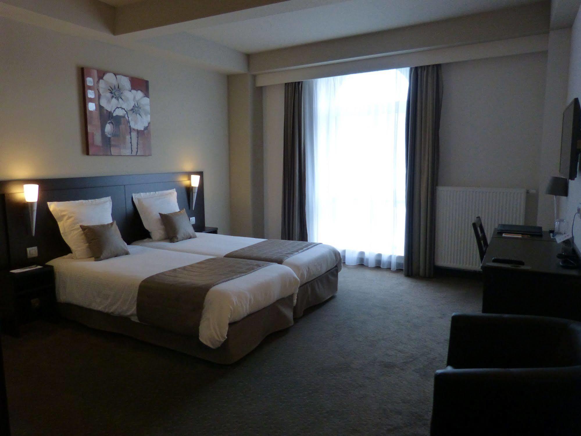 Hotel Saint Daniel Peruwelz Luaran gambar